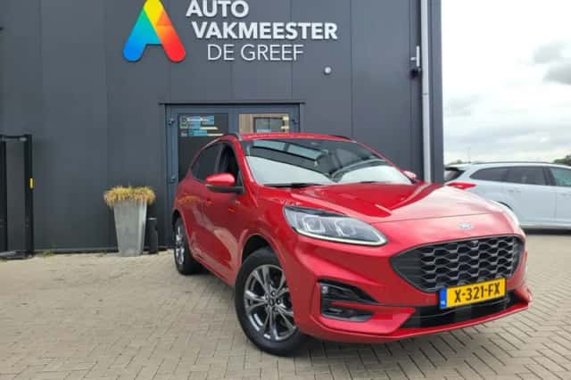Ford Kuga (2022) thumbnail 2