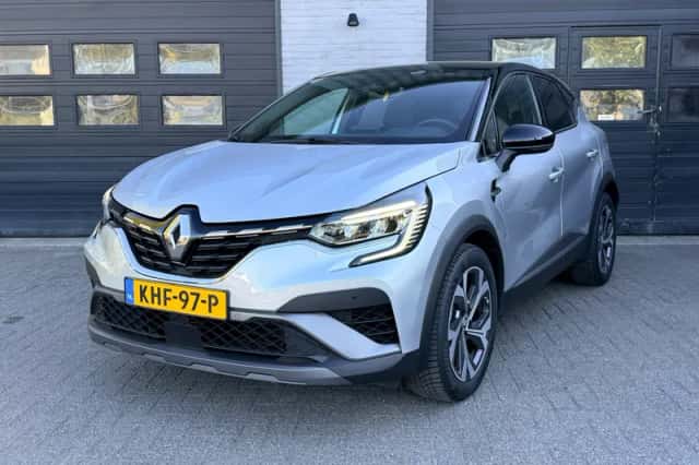 Renault Captur (2021) thumbnail 3