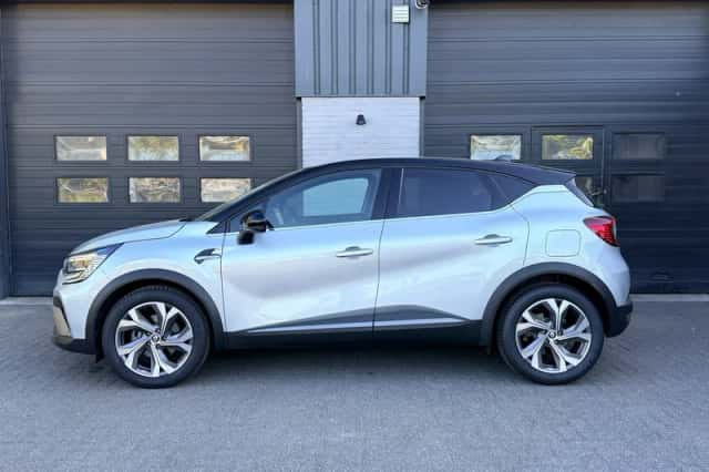 Renault Captur (2021) thumbnail 4