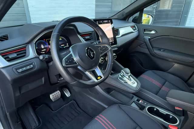 Renault Captur (2021) thumbnail 5