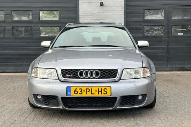 Audi RS 4 (2001) thumbnail 2