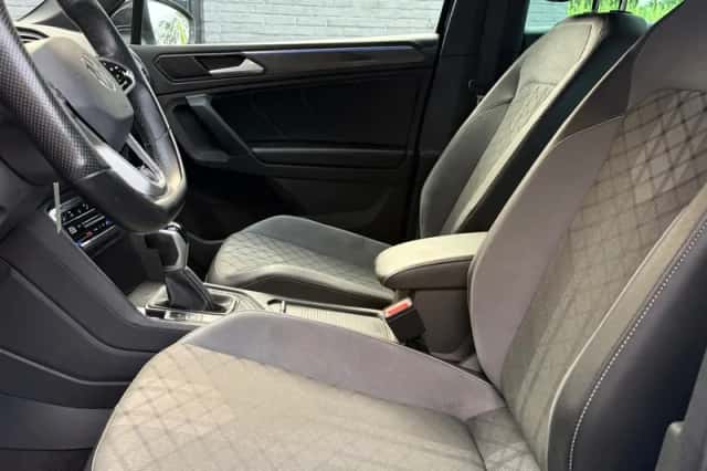 Volkswagen Tiguan (2023) thumbnail 5