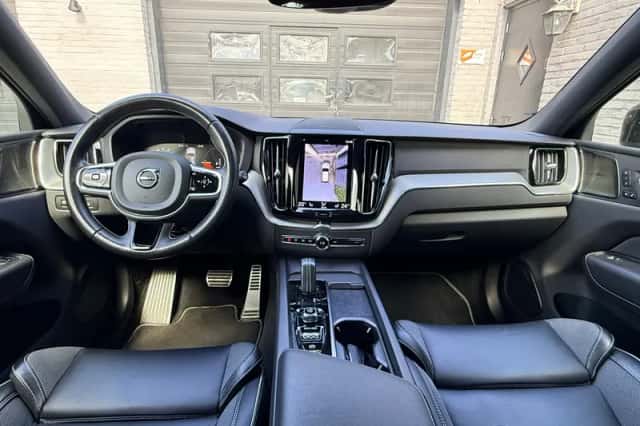 Volvo XC60 (2021) thumbnail 5