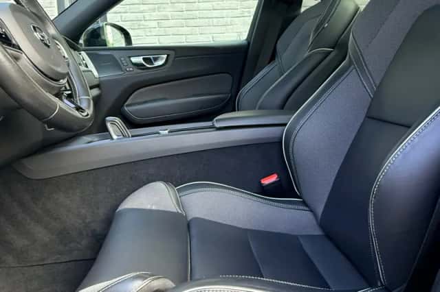 Volvo XC60 (2021) thumbnail 6
