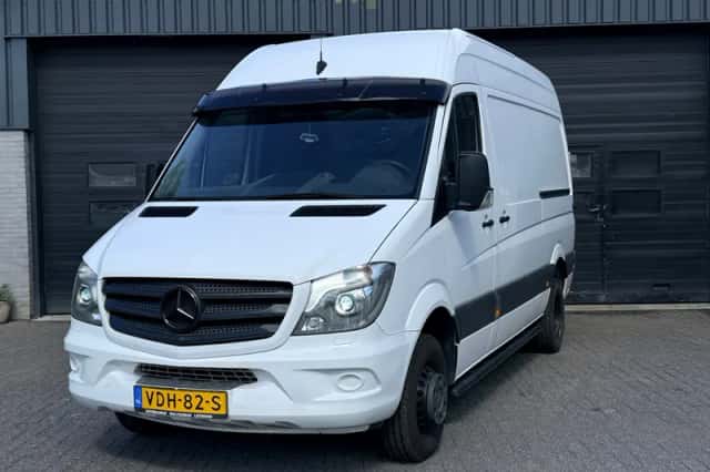 Mercedes-Benz Sprinter (2016) thumbnail 3