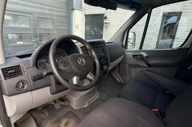 Mercedes-Benz Sprinter (2016) thumbnail 4