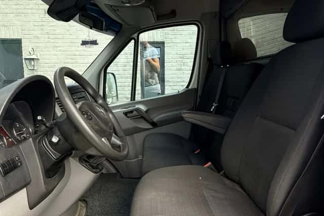 Mercedes-Benz Sprinter (2016) thumbnail 5