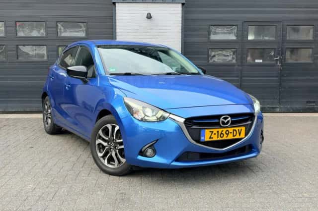 Mazda 2 (2015) thumbnail 1