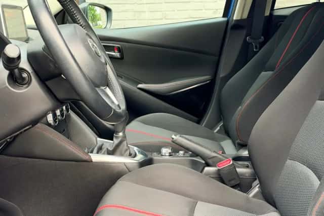 Mazda 2 (2015) thumbnail 5