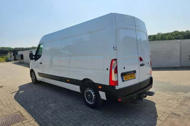 Renault Master (2019) thumbnail 3