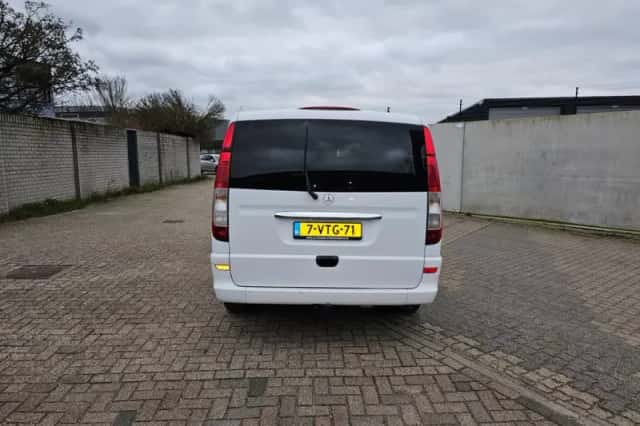 Mercedes-Benz Vito (2012) thumbnail 4