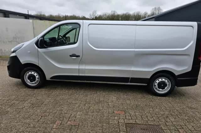 Opel Vivaro (2018) thumbnail 3
