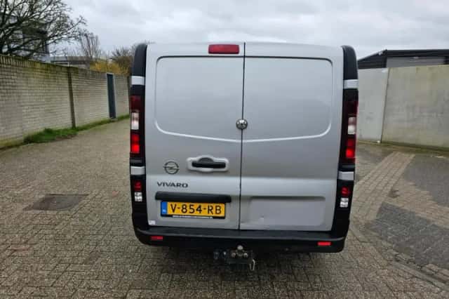 Opel Vivaro (2018) thumbnail 6