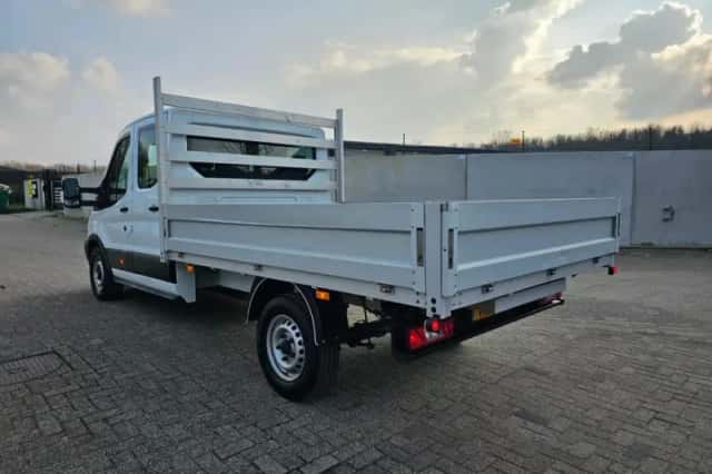 Ford Transit (2019) thumbnail 3