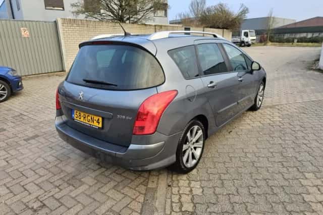 Peugeot 308 (2011) thumbnail 5