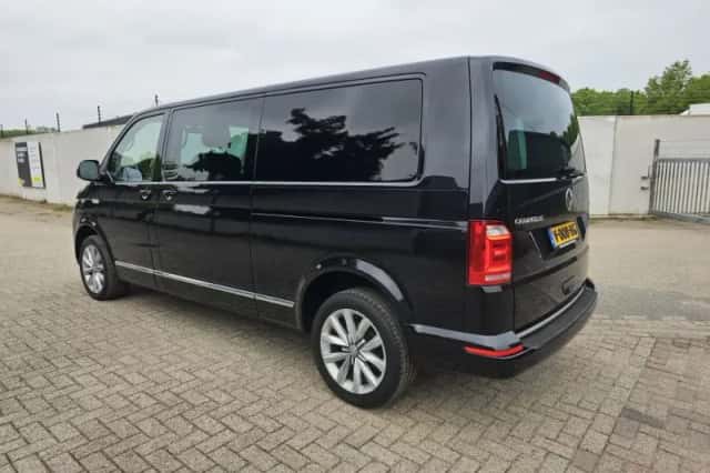 Volkswagen Transporter (2016) thumbnail 3