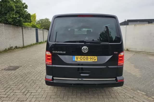 Volkswagen Transporter (2016) thumbnail 4