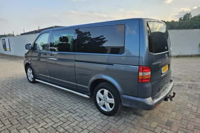 Volkswagen Transporter (2007) thumbnail 3