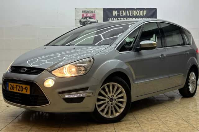 Ford S-Max (2012) thumbnail 1