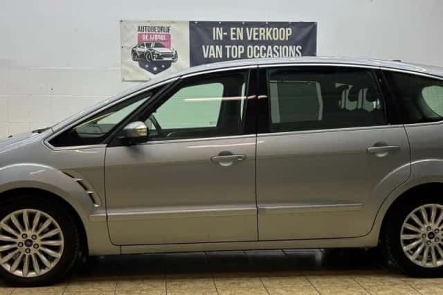 Ford S-Max (2012) thumbnail 2