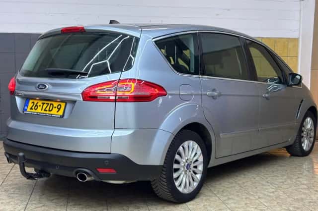 Ford S-Max (2012) thumbnail 5