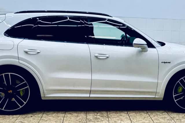 Porsche Cayenne (2022) thumbnail 6
