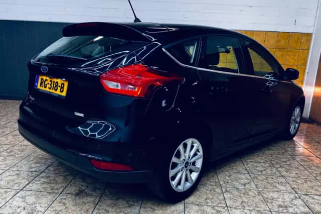 Ford Focus (2017) thumbnail 5