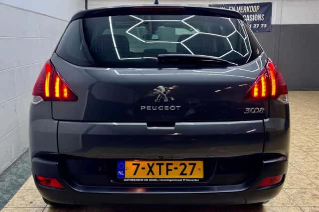 Peugeot 3008 (2014) thumbnail 4