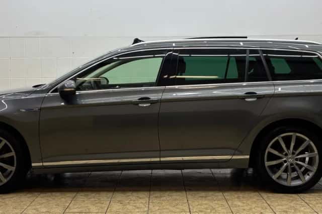 Volkswagen Passat (2016) thumbnail 2