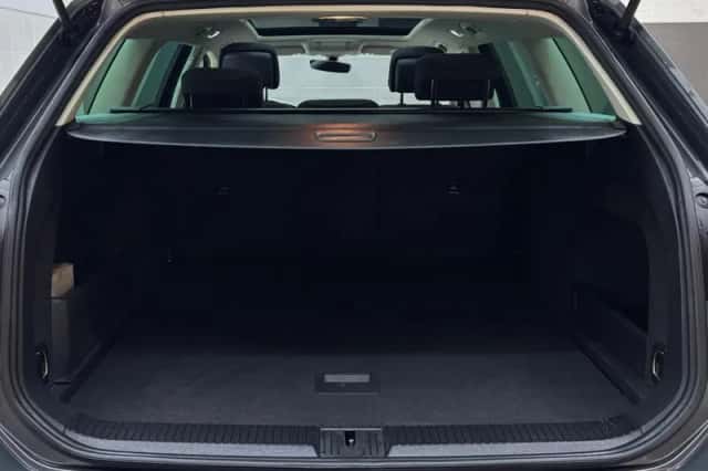 Volkswagen Passat (2016) thumbnail 5