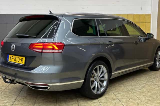 Volkswagen Passat (2016) thumbnail 6