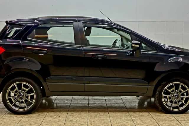 Ford EcoSport (2015) thumbnail 2