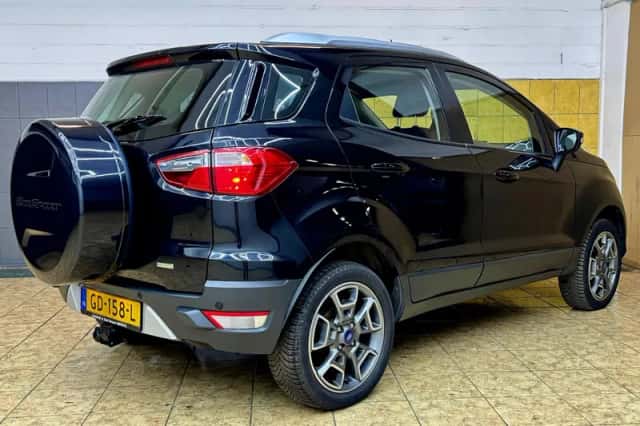 Ford EcoSport (2015) thumbnail 3