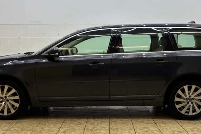 Volvo V70 (2011) thumbnail 3