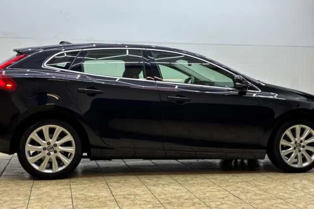 Volvo V40 (2014) thumbnail 6