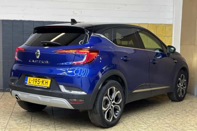 Renault Captur (2021) thumbnail 5