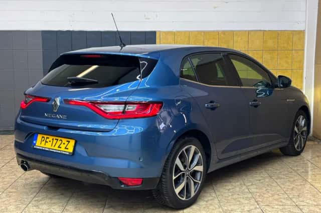 Renault Mégane (2017) thumbnail 3