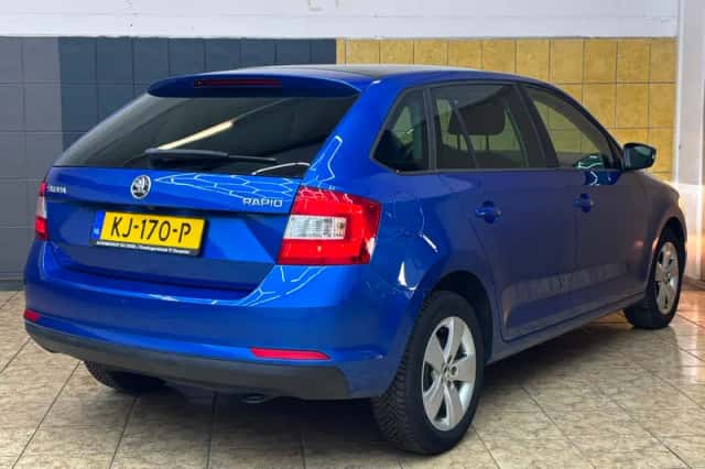 Škoda Rapid (2016) thumbnail 3