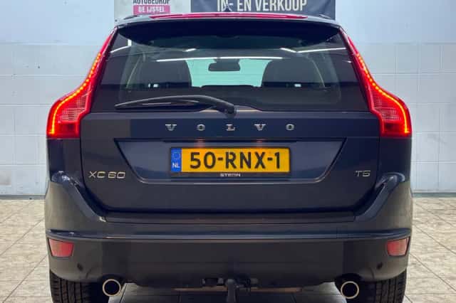 Volvo XC60 (2011) thumbnail 4