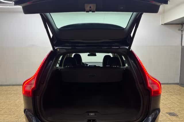 Volvo XC60 (2011) thumbnail 5