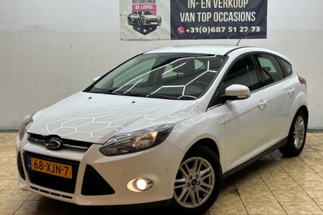 Ford Focus (2012) thumbnail 1