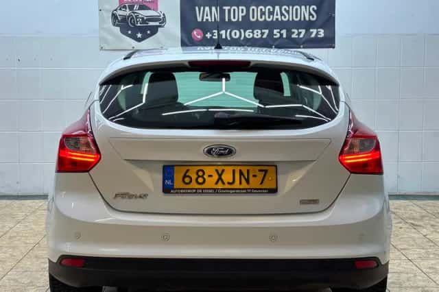 Ford Focus (2012) thumbnail 4