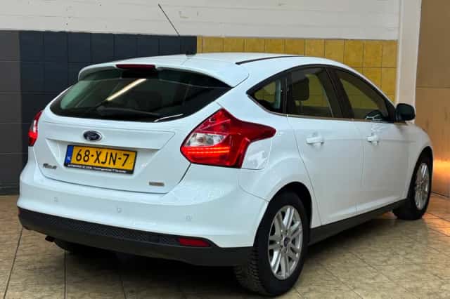 Ford Focus (2012) thumbnail 5