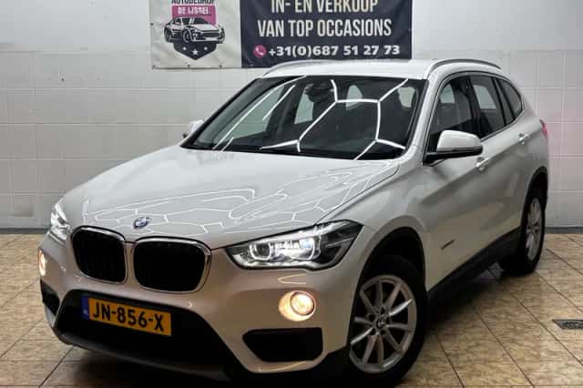 BMW X1 (2016) thumbnail 1
