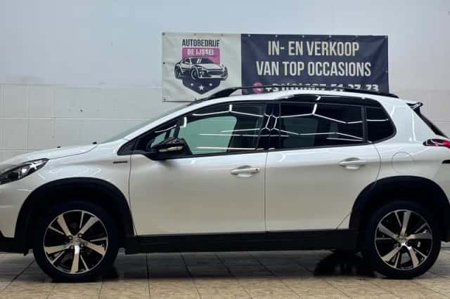 Peugeot 2008 (2017) thumbnail 2