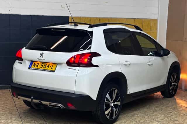 Peugeot 2008 (2017) thumbnail 3