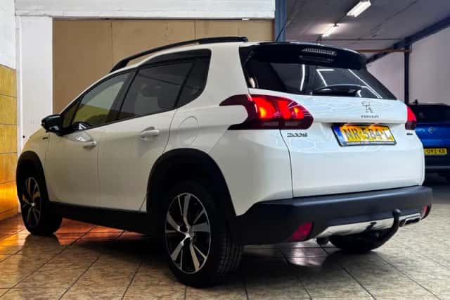 Peugeot 2008 (2017) thumbnail 5