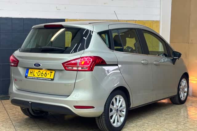 Ford B-Max (2015) thumbnail 5