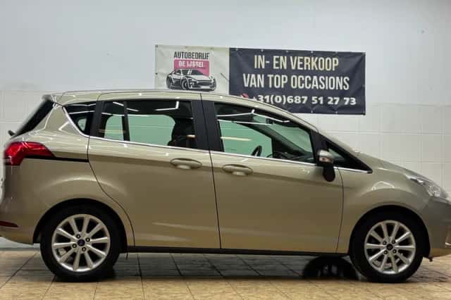 Ford B-Max (2015) thumbnail 6