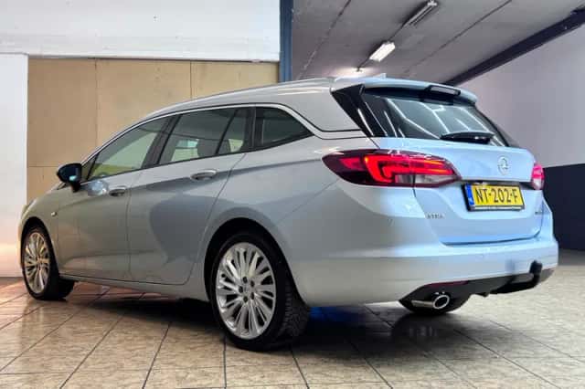 Opel Astra (2017) thumbnail 3